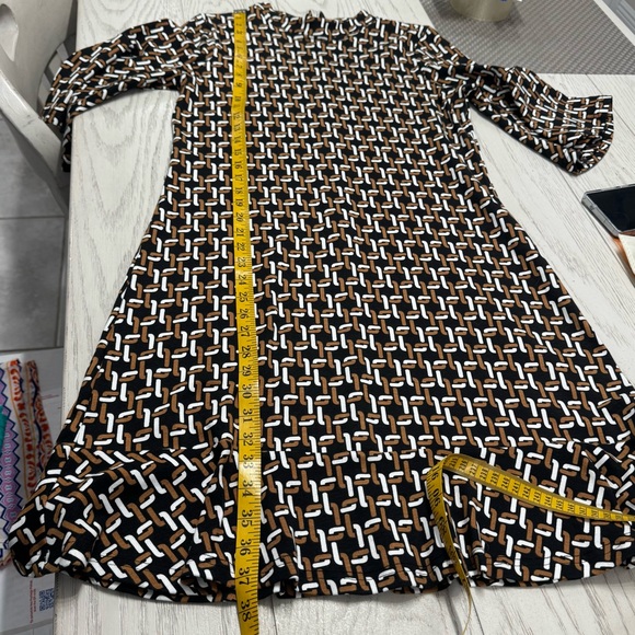 Chic Geometric Patterned Dress - Picture 3 of 7